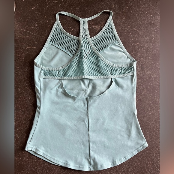 Alo Yoga Small tank with mesh - Picture 2 of 3